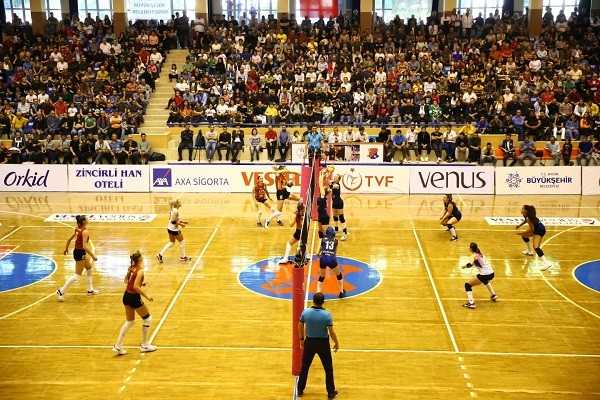 Galatasaray Aydın'dan 3 puanla döndü