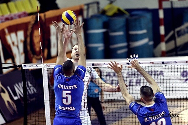 İnegöl Belediyespor Galatasaray'a set bile vermedi