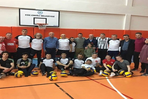 Şampiyon'un akşam antrenmanında ziyaretçileri vardı