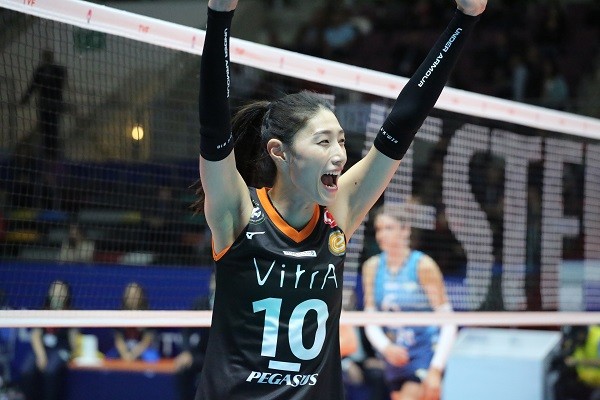 Profesyonel bir voleybolcu evinde bir günü nasıl geçirir?