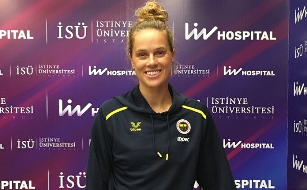 Kelsey Robinson Çin'e döndü