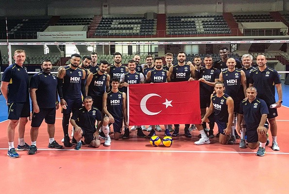 F.Bahçe'de Zafer Bayramı Kutlaması