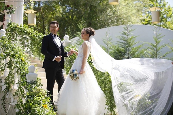 Mutluluklar Dileriz Mihrican & Birol