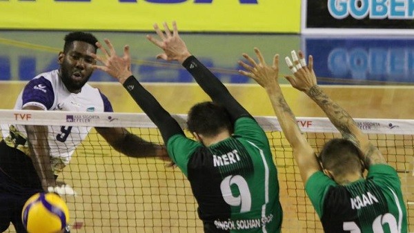 Haliliye Belediyespor ilk galibiyetini Solhan'dan aldı