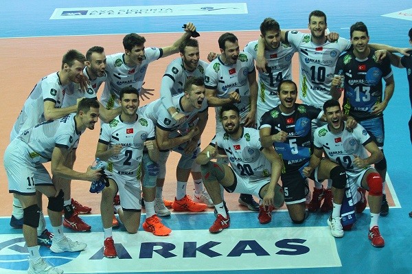 Arkas Spor'da liderlik sevinci yaşanıyor