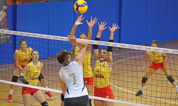 VakıfBank, erteleme maçında galip