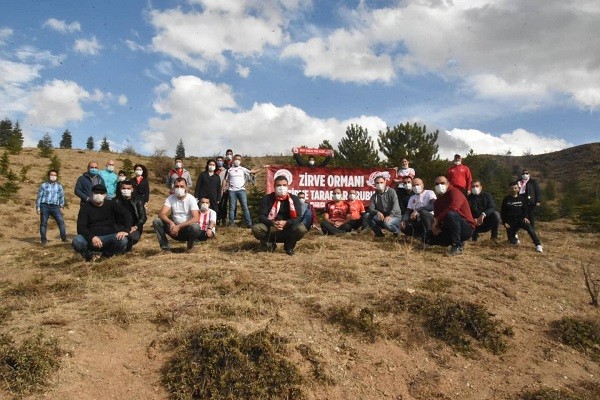 Zirve Taraftar Grubu'ndan 3000 fidan