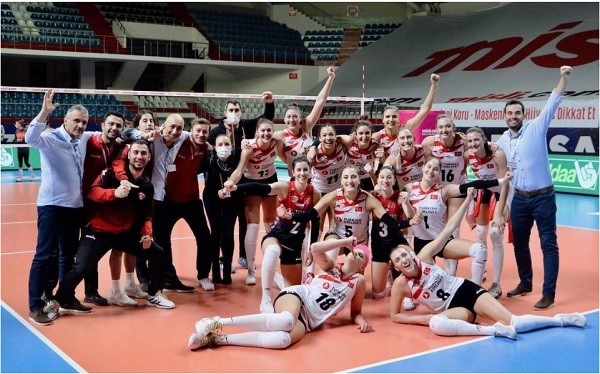 THY 2 kez geri düşmesine rağmen kazandı