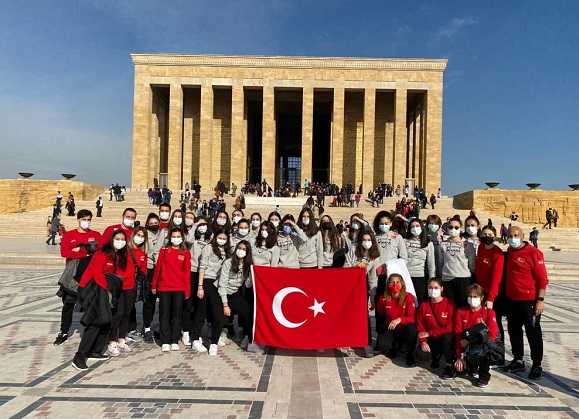 U16 Kız Milli Takımımızdan Ata'ya ziyaret