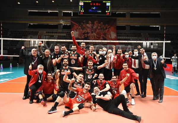 Ziraat Bankkart rekora gidiyor