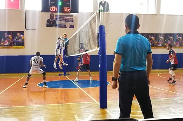 Erkekler 1.Ligi'nde 2 erteleme maçı oynandı