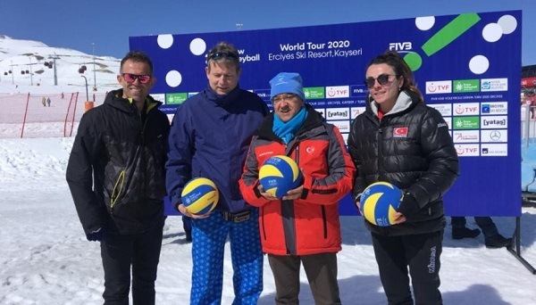  Kar Voleybol Topluluğu Bilgilerini Paylaştı