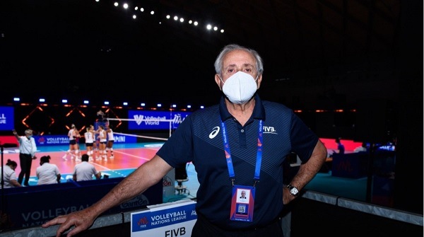 FIVB Başkanı Dr Ary S. Graça F°, maçları izlemek için 72 saat bekledi
