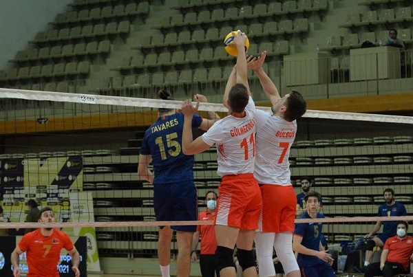 Efeler'e Yan Bakılmıyor