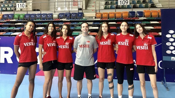 U18 Kız Milli Takımımız’da Eczacıbaşı’ndan altı oyuncu ve bir antrenör bulunuyor