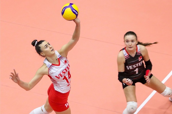 Son 16'ya kalan U18'lerin Kaptanı Pelin: 'Play off'a daha güçlü döneceğiz'