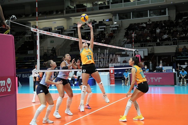 PTT üçte üç yaptı