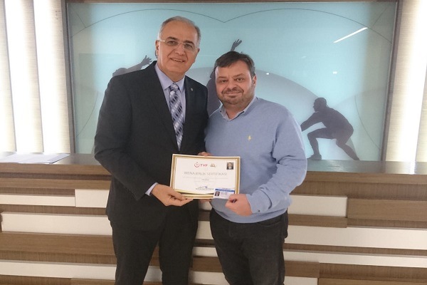 Tunç Afşar'dan 18 yaş altı oyuncular hakkında açıklama