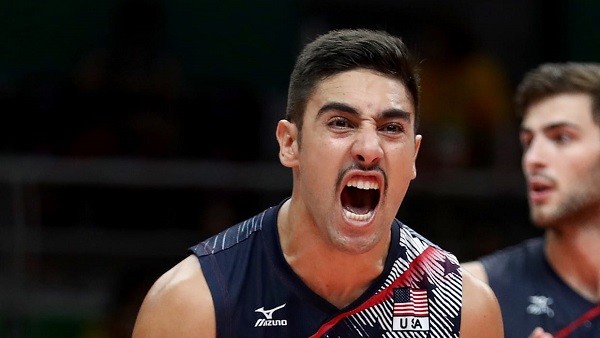 Salonun Ardından Taylor Sander İlk Kez Plajda