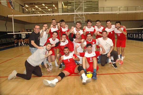 Doğuş Üniversitesi sezona galibiyetle başladı