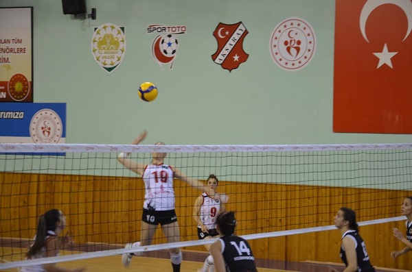 Günseven Şalgam Ereğli Belediyespor 2021'i yenilgisiz lider tamamladı