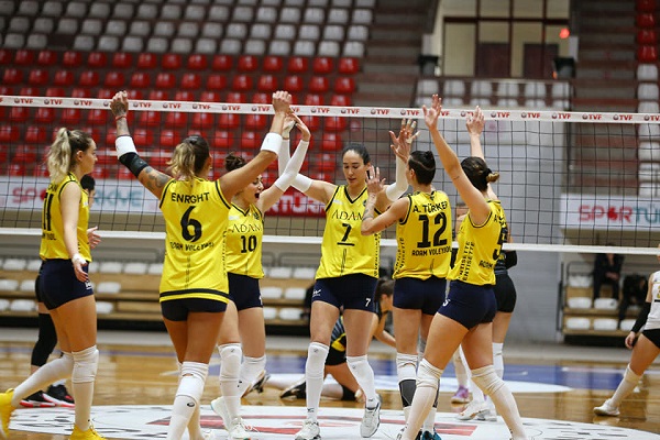 Adam Voleybol'un inanılmaz geri dönüşü İLBANK'a ilk mağlubiyeti tattırdı