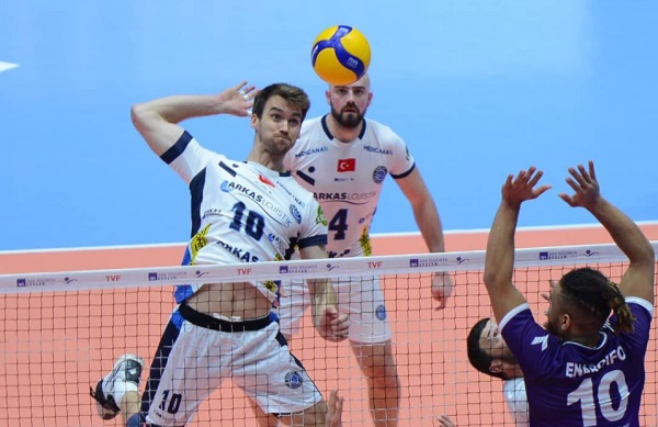 Arkas Spor 2 puanı zor kurtarırken Efe Mandıracı'ya üzüldü