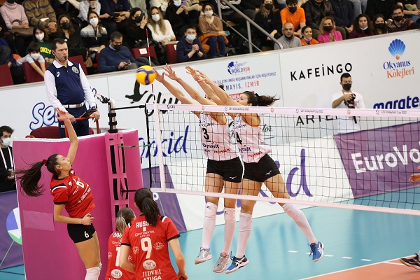 Rus hakem maça çıkamadı, Ramazan Çevik Yardımcı Hakem oldu, Eczacıbaşı Finale çıktı