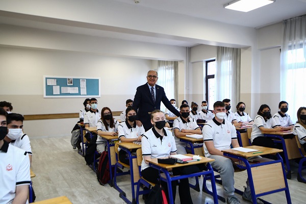 TVF Spor Lisesi’nde “Voleybol Hakemliği’’ Dersi Verilmeye Devam Ediyor