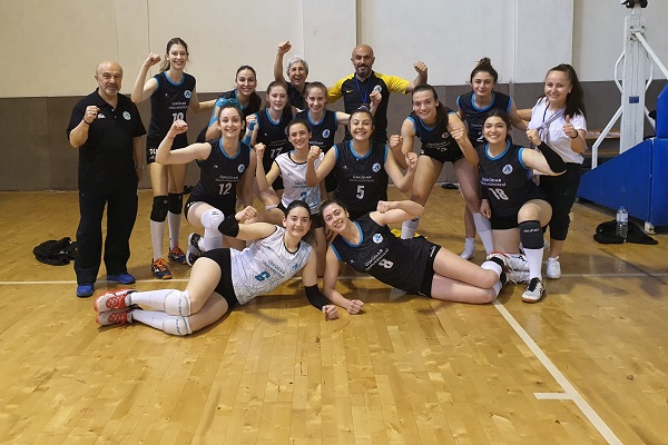 Üsküdar Üniversitesi, Süper Lig yolunda ikide iki yaptı