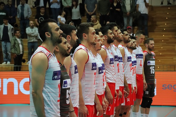 Altın Ligin Efeleri, grup maçlarını yenilgisiz tamamladı