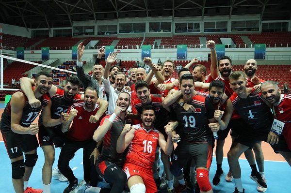 Filenin Efeleri, 2-0'dan maçı aldı, Katar'ı geçip yarı finale kaldı