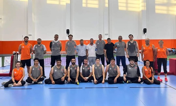 Oturarak Voleybol Spor Kulüpleri Federasyonu'ndan Millilere Ziyaret