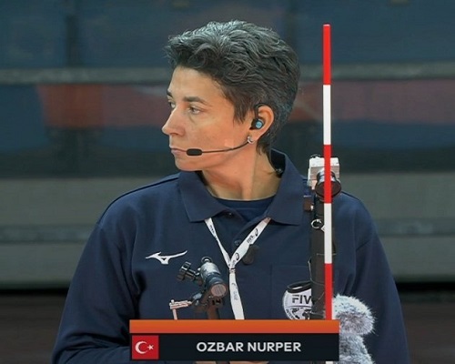 Nurper Özbar’ın Yöneteceği Yarı Final Maçı www.trtspor.com.tr' de