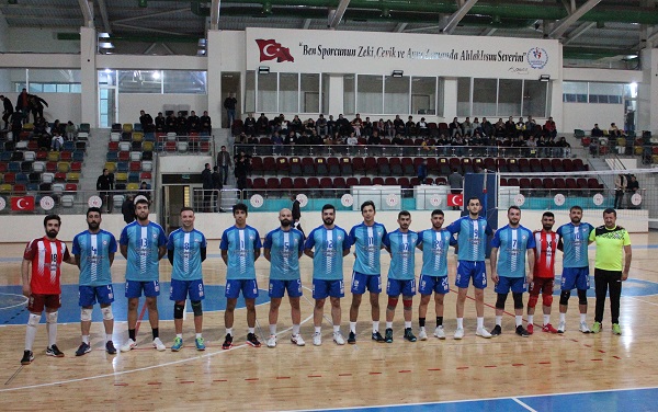 Gündoğdu Vakfı Seyhan Yıldırım Spor seriyi 6 maça çıkarttı