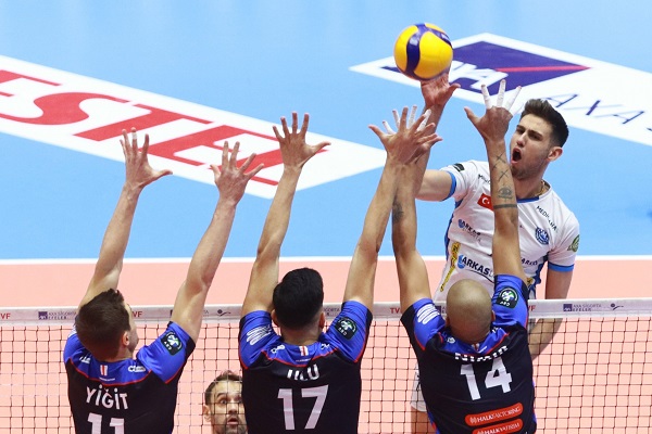 AXA Sigorta Efeler Ligi Metin Görgün Sezonu 18. Haftasında 2 Maç Oynandı