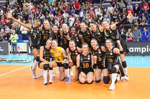 Süper Final Altın Set'le VakıfBank'ın Oldu