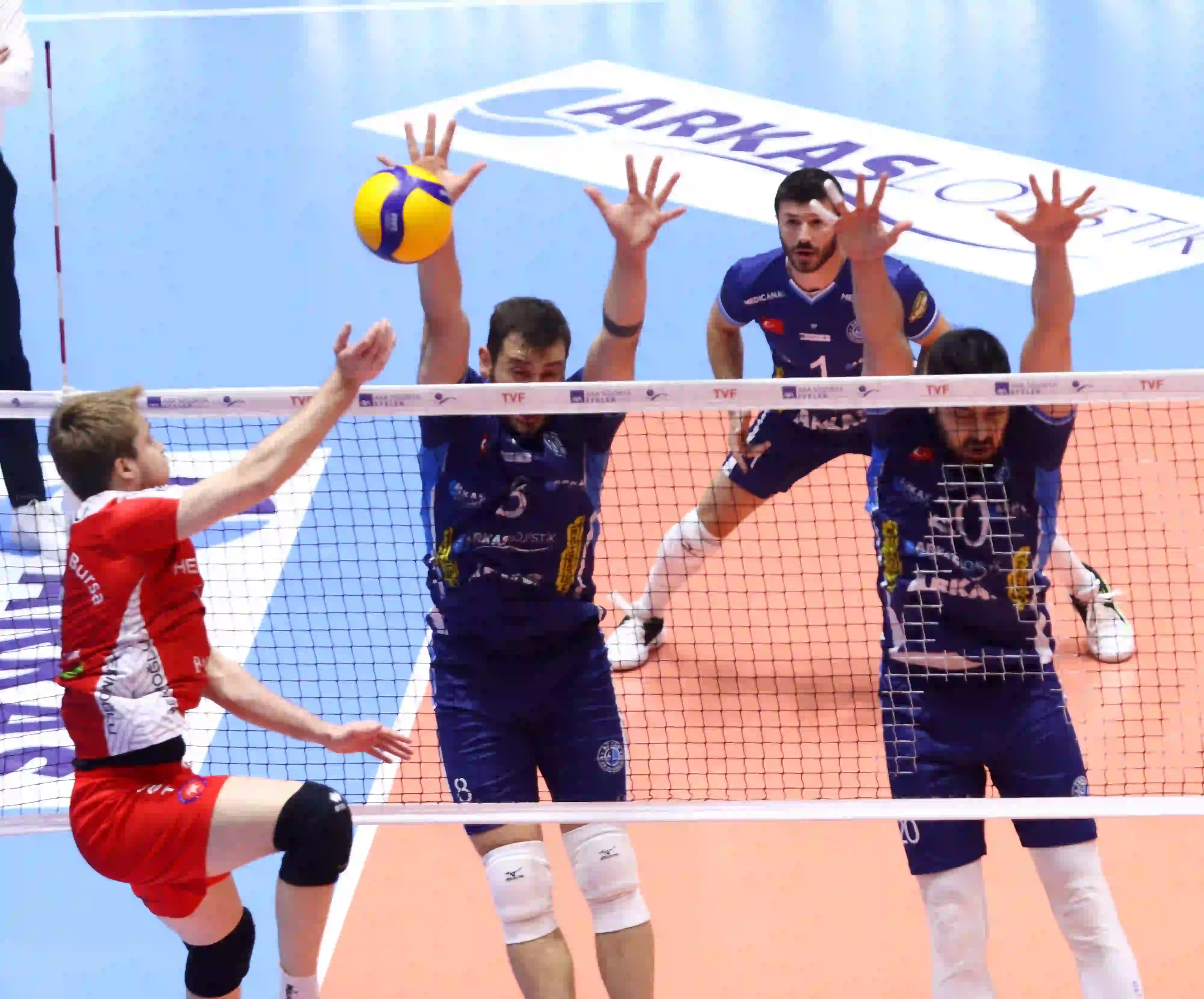 Arkas Spor İçin Haydi Salona Arkas Spor İçin Haydi Salona