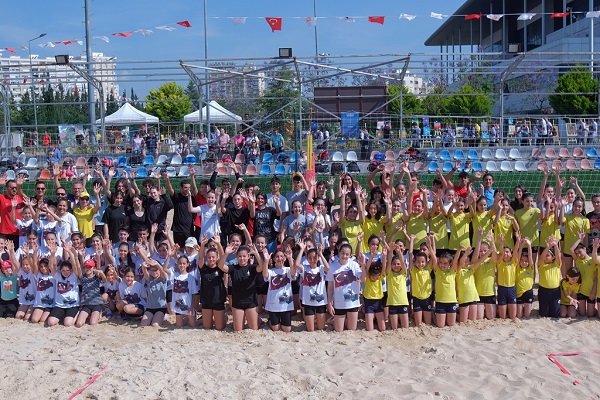 Plaj Voleybolu Festivali ve Beach Tour 2. Etabı Antalya’da Yapıldı
