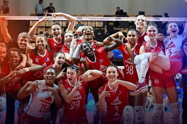 Kadınlar VNL biletini Fransa kaptı