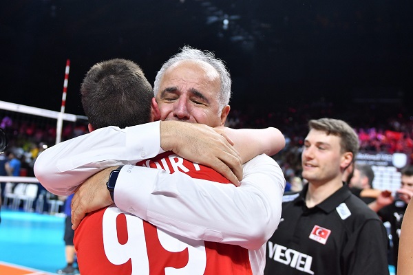 'İstiklal Marşımızı her yerde söyleteceğiz'