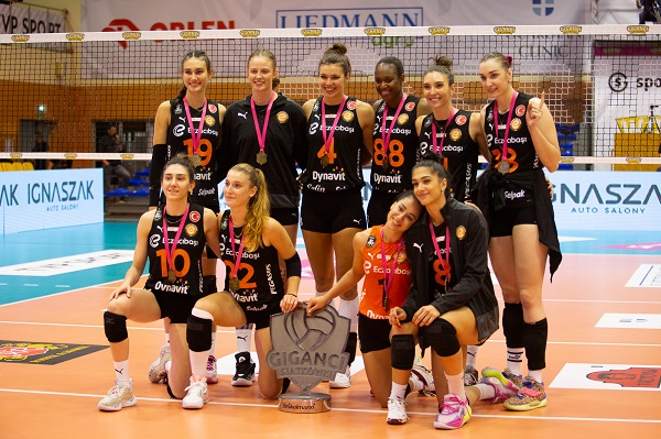 Giganci Siatkowki ‘Voleybolun Devleri’ turnuvası tamamladı