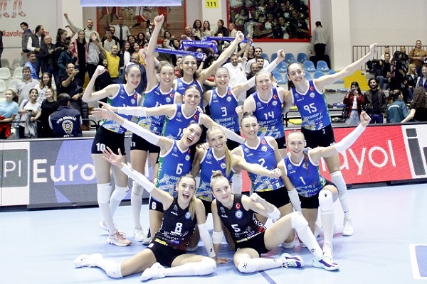 Nilüfer Belediyespor, son 16 turunda