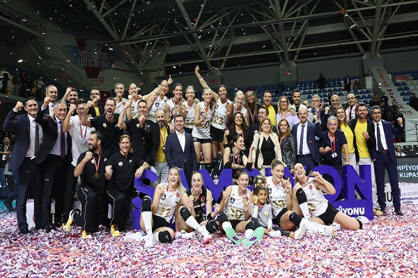 AXA Sigorta Şampiyonlar Kupası 5. Kez VakıfBank'ın