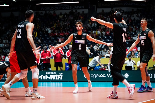 Efeler Japonya karşısında