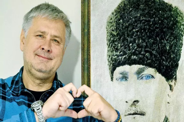 Türk gibi yaşıyor, kulübün başarısı için çalışıyor