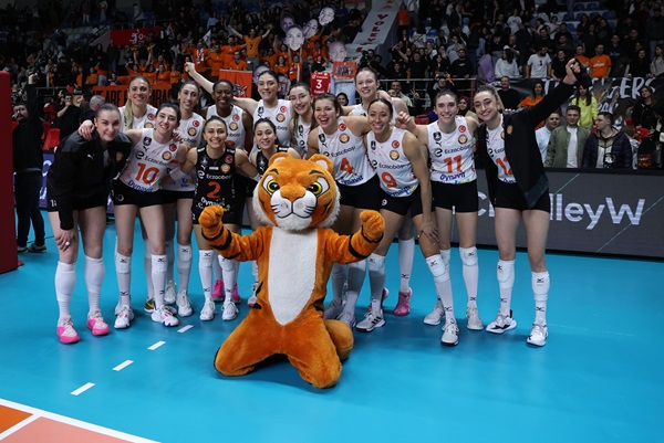 Eczacıbaşı Dynavit Yarı Final için bir adım öne geçti