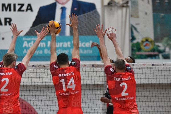 Ziraat Bankkart ligi 3.sırada bitirmeyi garantiledi