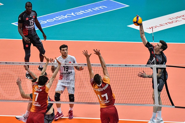 AXA Sigorta Efeler Ligi’nde Play-off 3/4.lük Etabı Başladı