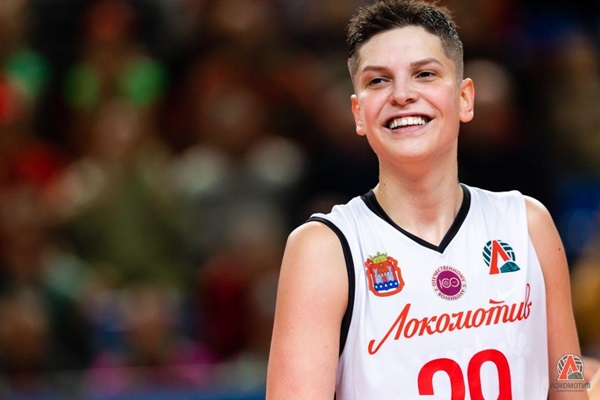 Ebrar Kaliningrad'da Devam Ediyor